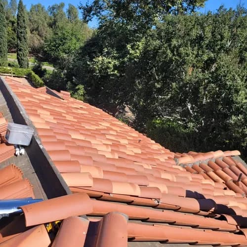 A & J Roofing - Photo 4