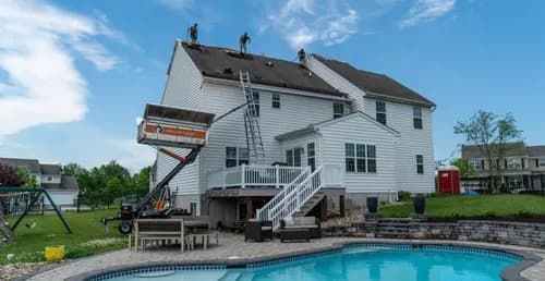 Advanced Home Exterior - Photo 3