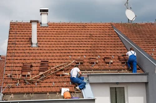 Alex The Roofer - Photo 2