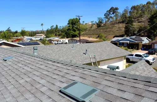 Alfredo's Roofing - Photo 1