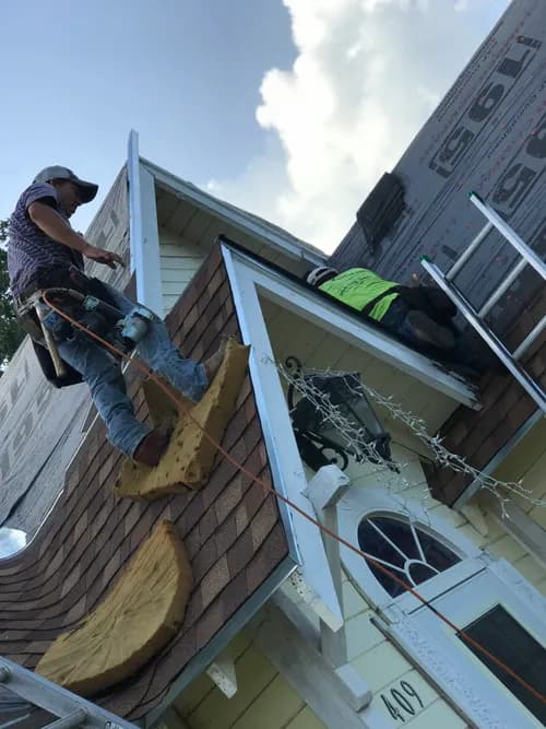 Alvarado Roofing & Construction - Photo 5