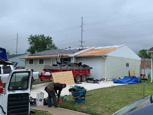 AM Roofing and Siding LLC - Photo 3