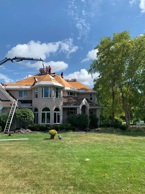 American roofing contractor - Photo 1