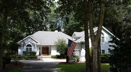 B B Roofing - Photo 1