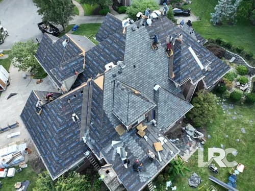 Big League Roofers - Photo 4