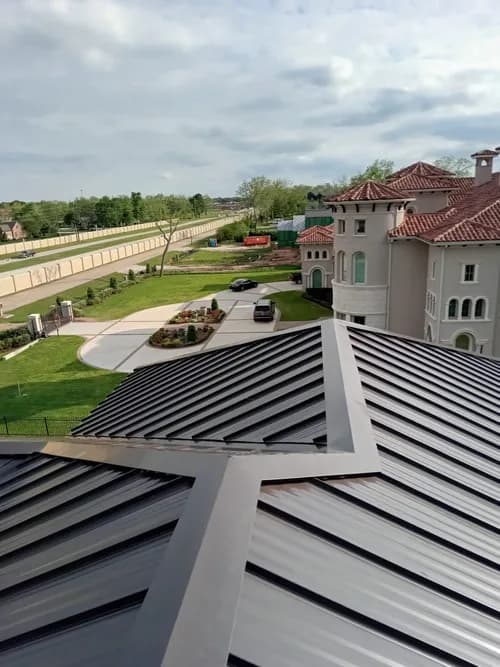 Buendia Roofing & Sheetmetal - Photo 2