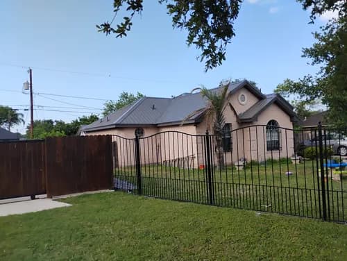 CARBAJAL ROOFING - Photo 1