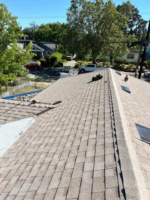 Castro Roofing - Photo 2