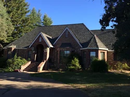 Central Pacific Roofing - Photo 1