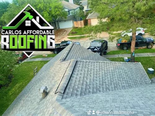 Charlie's Roofing - Photo 4