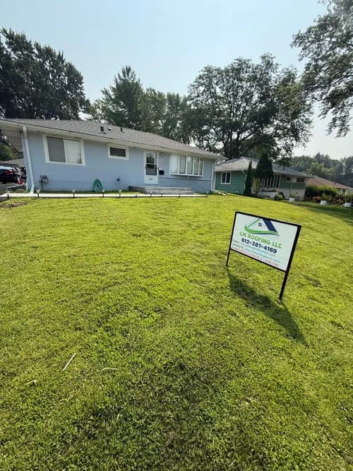 CM ROOFING LLC - Photo 1