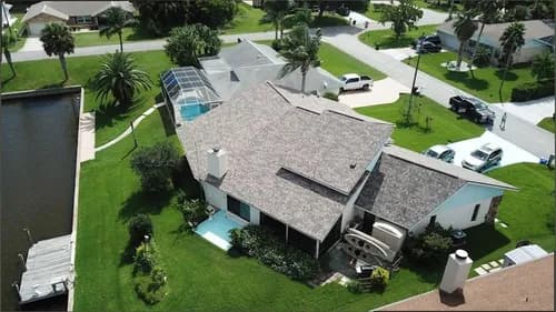 Crown Trim Roofers - Photo 4