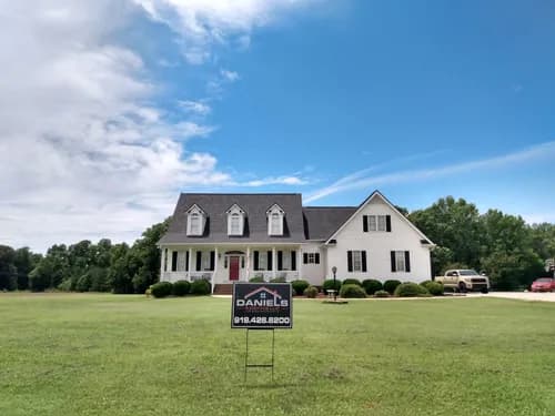 Daniel's Roofing LLC - Photo 2