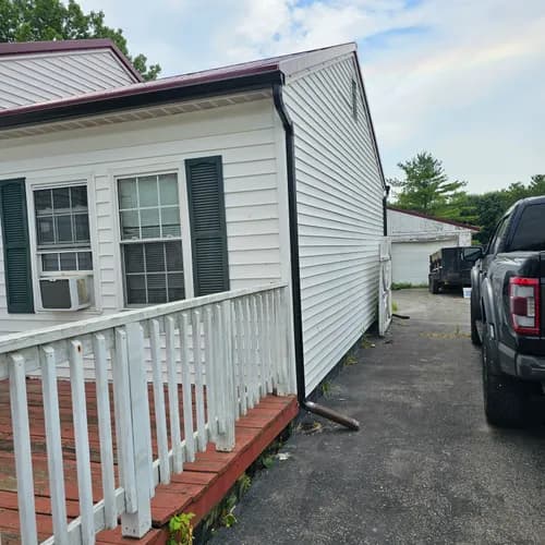 Dean's Roofing & Construction - Photo 5