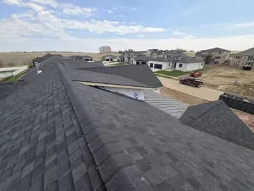 E & C Roofing And Siding - Photo 3