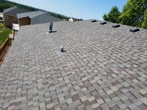 E & C Roofing And Siding - Photo 4