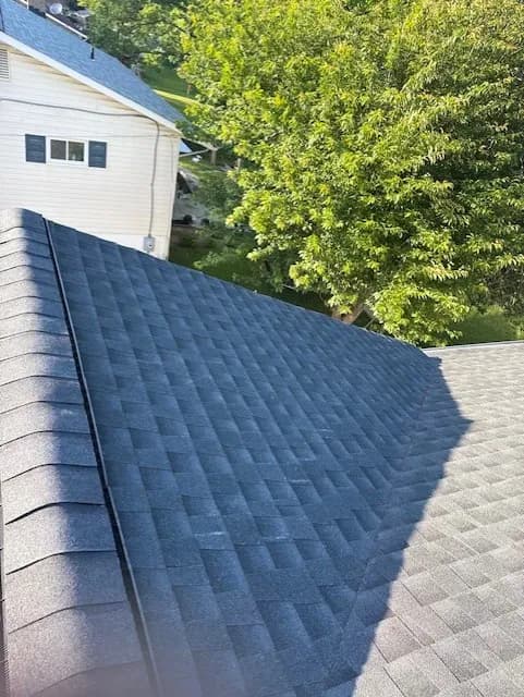 EA Roofing & Siding - Photo 4