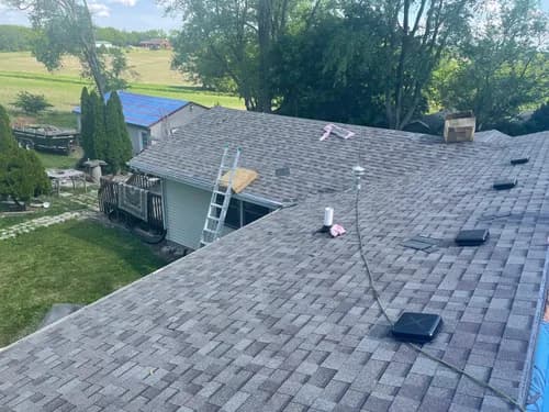 EC Roofing & Siding Corp. - Photo 2