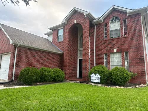 Eureste Roofing, Inc. - Photo 1