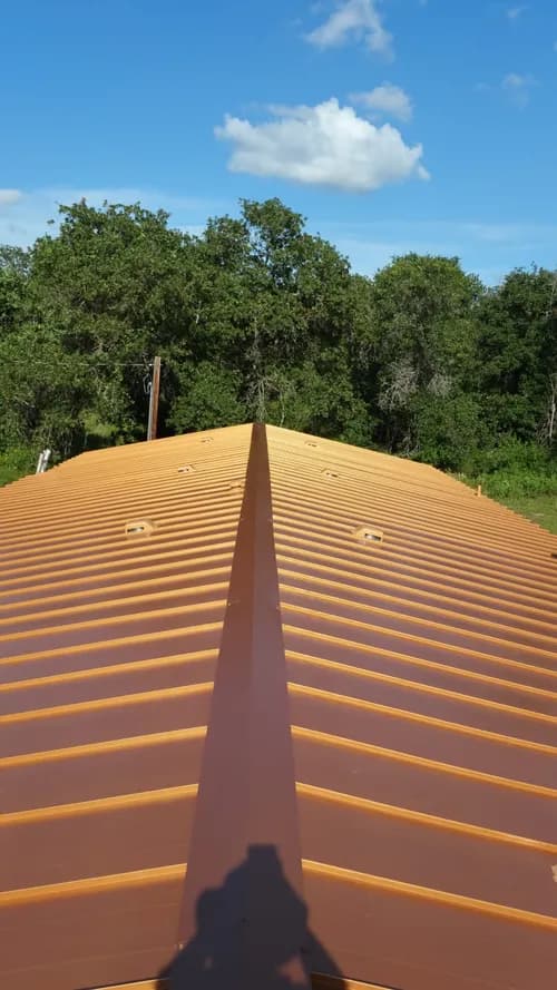 G&G METAL ROOFING SYSTEMS - Photo 1