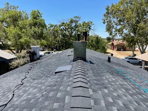 Galvaneyes Roofing - Photo 4