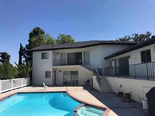 Gibson's Roofing INC