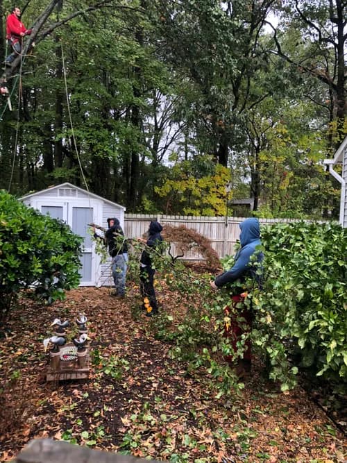 Hampton Roads Roofing Co - Photo 3