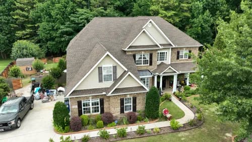 Helpful Roofing - Photo 1