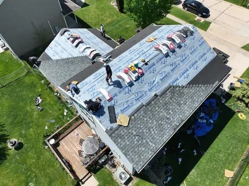 Henry's Roofing - Photo 3