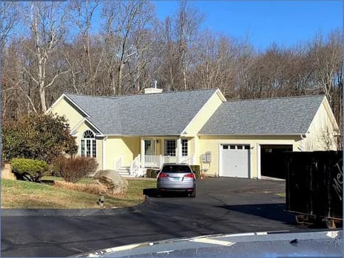 Hernandez Family Roofing - Photo 4