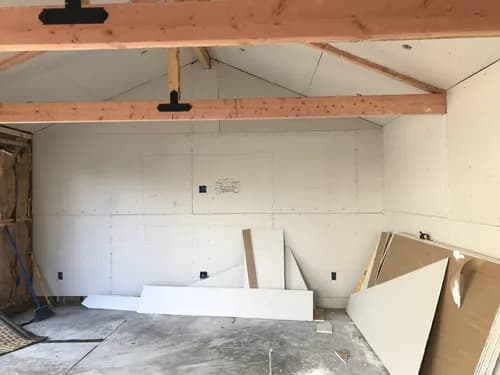 Hexagon Construction - Photo 5