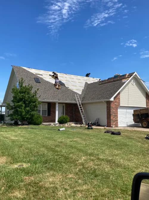 J & B Roofing LLC - Photo 1