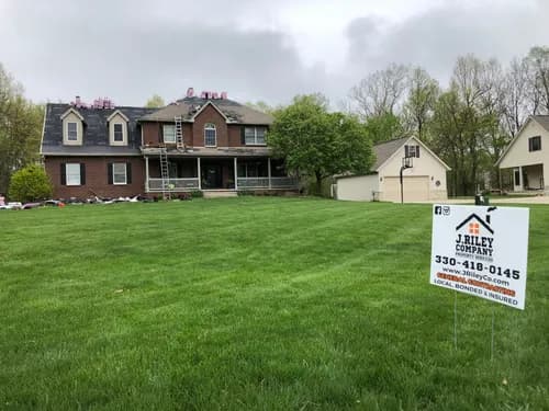 J. Riley Roofing - Photo 1