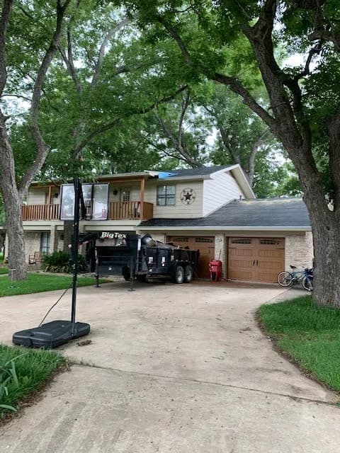 Kevin's Glass & Roofing - Photo 2