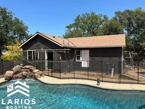 Larios Roofing - Photo 2