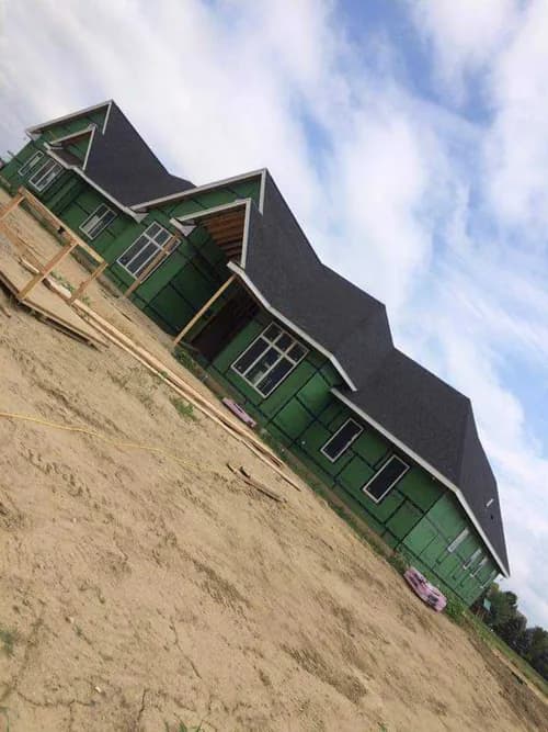 LateNight Roofer - Photo 3