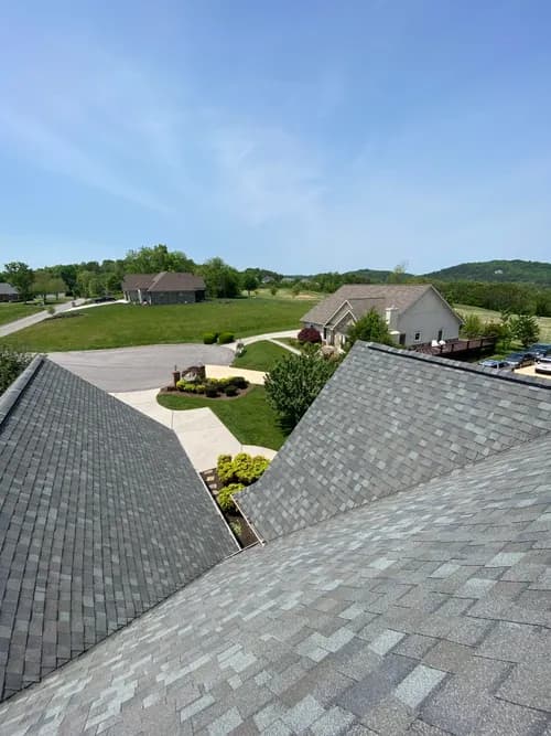 Lee & Owens Roofing - Photo 1