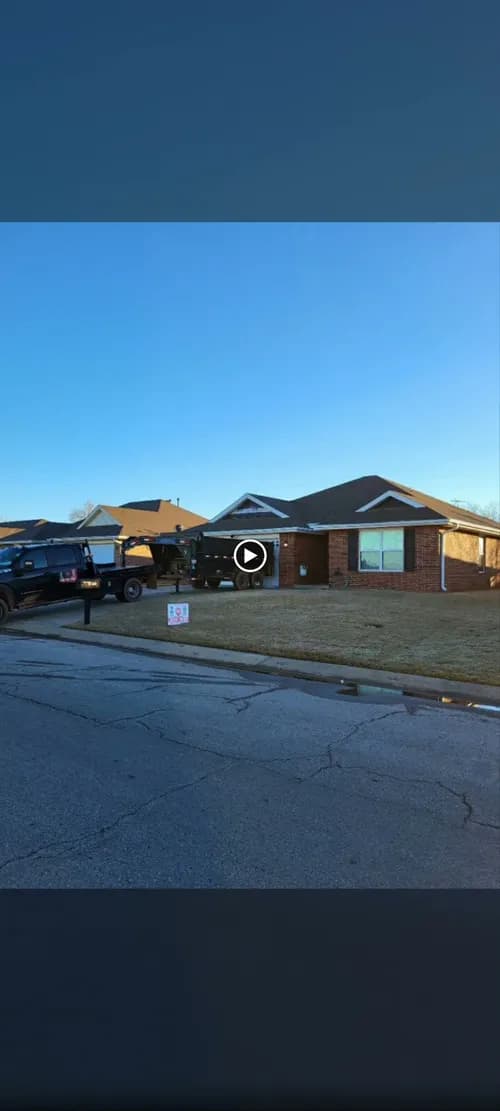 Lira Roofing & Construction - Photo 2