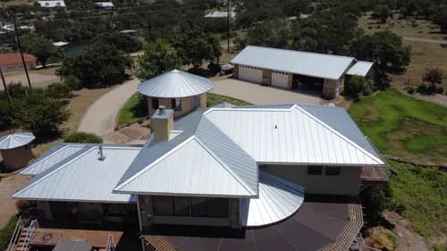 LOA Roofing and Construction
