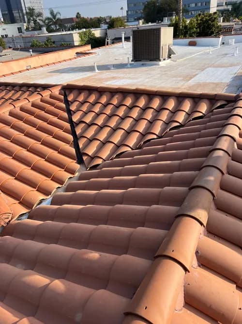 Local Roofer - Photo 4