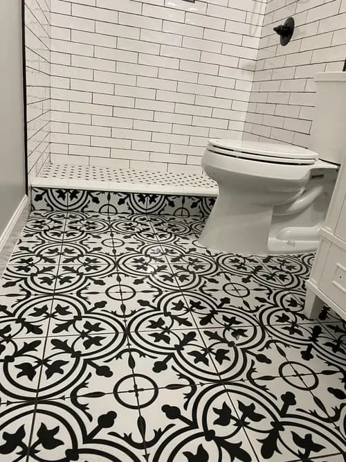 Luxury Contractors - Photo 1