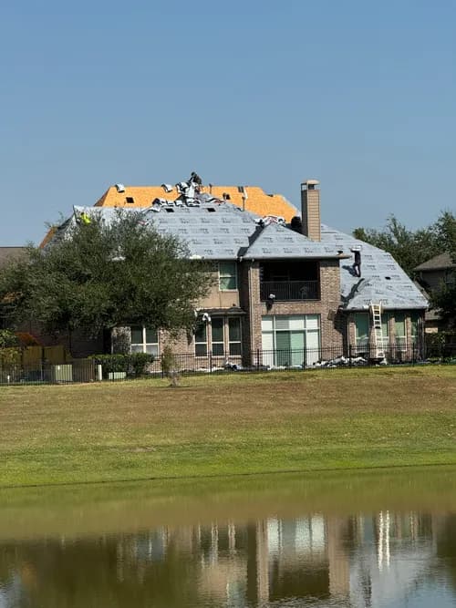 Mast Roofing & Construction - Photo 1