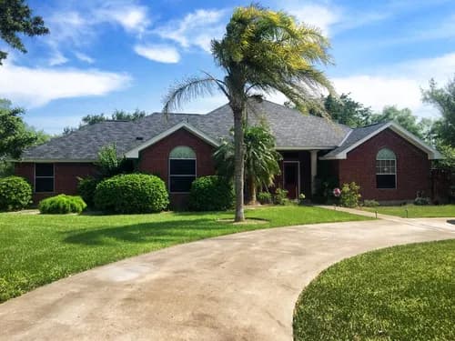 McAllen Valley Roofing Co. - Photo 2