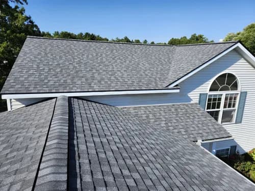 Mills Siding and Roofing - Photo 5