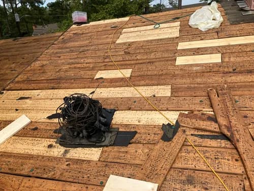 Miranda's Roofing LLC