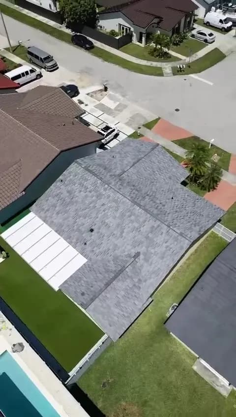 MRT Construction - Photo 4