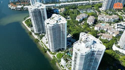 Nast Roofing Co - Photo 3