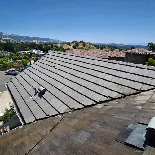 Neram Roof Repair & Install - Photo 1