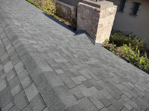 Nietos Roofing - Photo 1