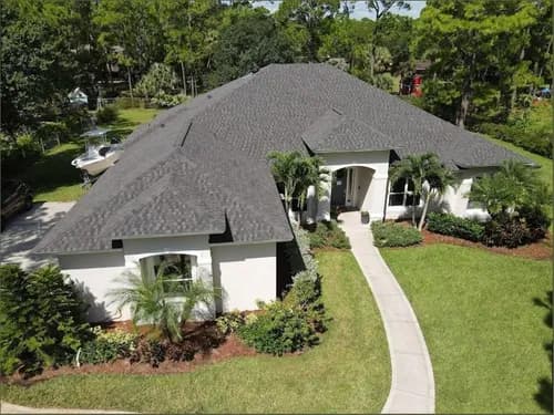 North Hollywood Roofing Pros - Photo 1